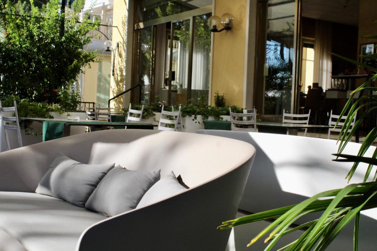 Hotel Tre Corone Garda  Kültér fotó